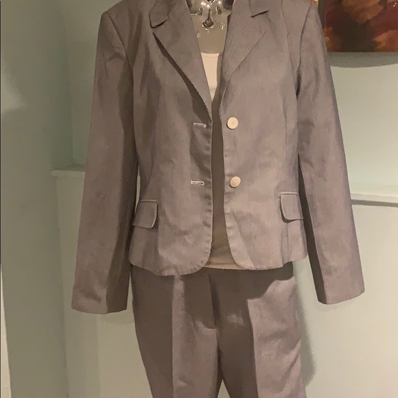 Harve Benard Pants - HARVE BENARD Women’s Striped Pants Suit